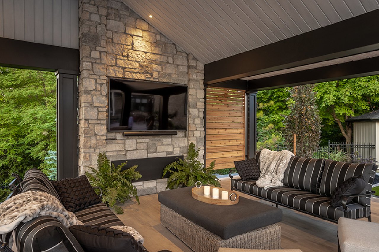 Outdoor living room